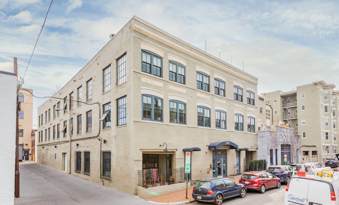 1741 Johnson Ave NW in Washington, DC - Building Photo