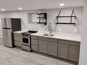 3609 W Forest Park Ave, Unit #2 in Baltimore, MD - Foto de edificio - Building Photo