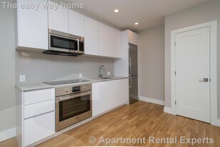 136 Highland Ave, Unit #11 in Somerville, MA - Building Photo
