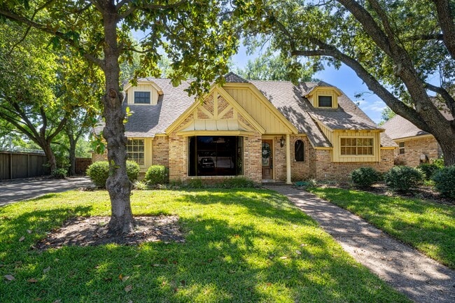 property at 1704 Crystal Hills Dr