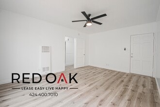 1024 Menlo Ave, Unit 11 in Los Angeles, CA - Foto de edificio - Building Photo