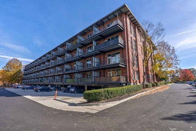 property at 5200 Peachtree Rd