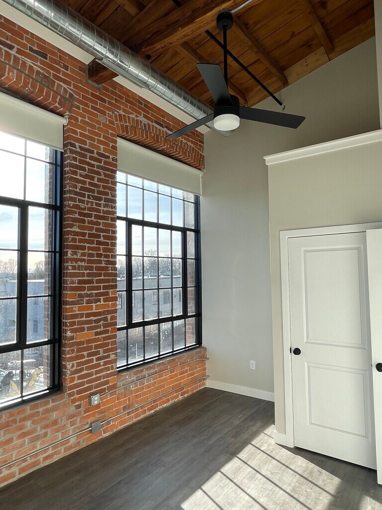 The Delbar Perkasie, PA Apartments