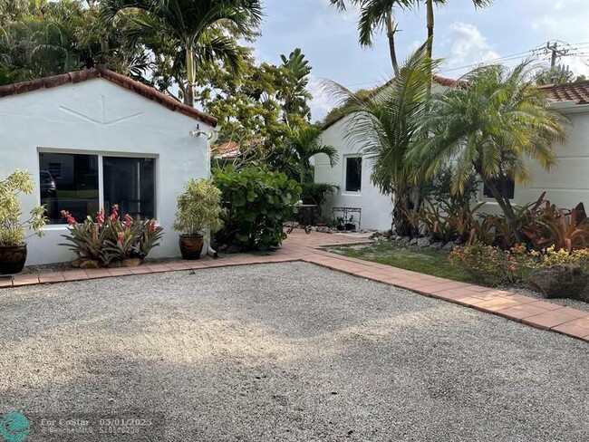 property at 1005 Cortez St
