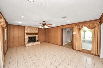 14115 Wickersham Ln in Houston, TX - Building Photo - Building Photo