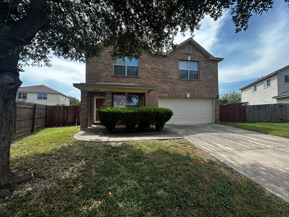 4510 Cornudo Ridge in San Antonio, TX - Building Photo