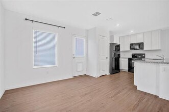 1516 Mahogany Ln in Fort Worth, TX - Building Photo - Building Photo