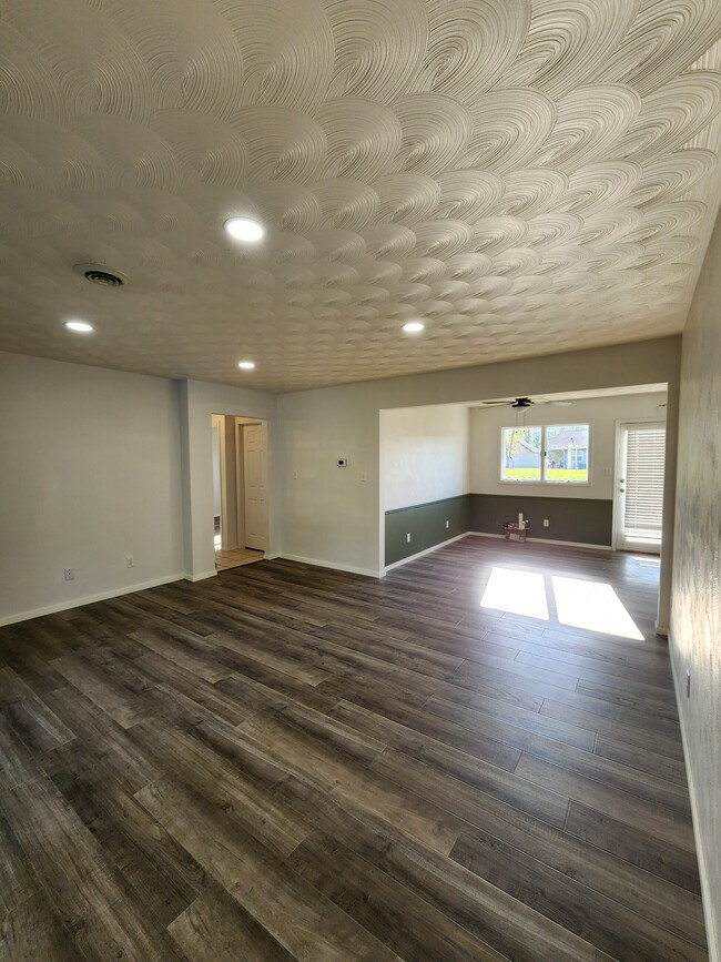 5477 Country Club Rd, Unit 1 in Murphysboro, IL - Building Photo - Building Photo