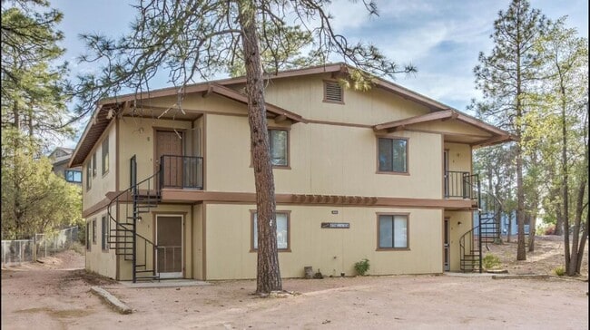 property at 704 N Easy St