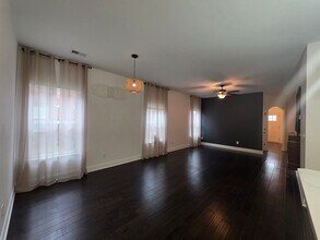 419 Carriage House Ln in Hendersonville, TN - Building Photo - Building Photo