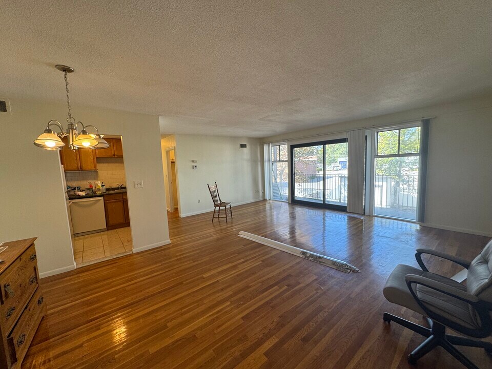 177 Central St in Stoneham, MA - Foto de edificio