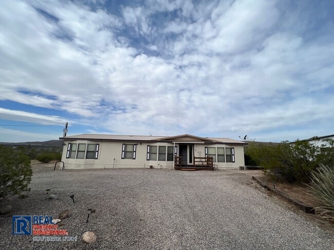 property at 1586 S Ashcreek Dr