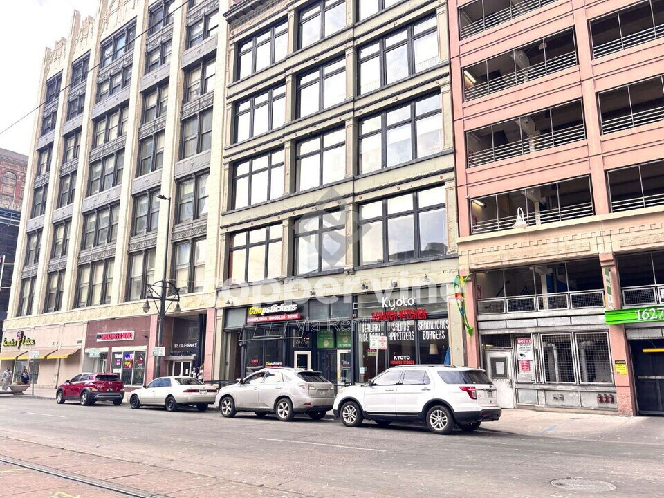 1617 California St in Denver, CO - Building Photo