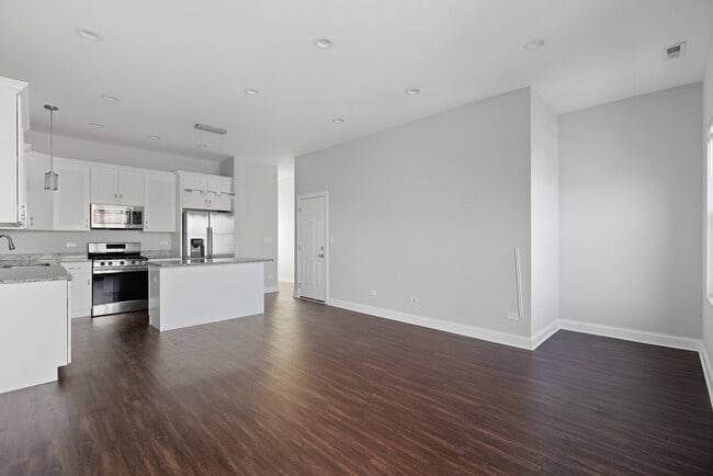 2253 W 19th St in Chicago, IL - Building Photo - Building Photo