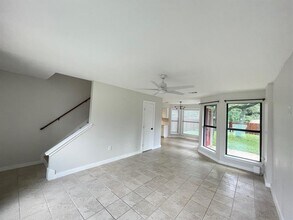 6201 Hill Forest Dr in Austin, TX - Building Photo - Building Photo