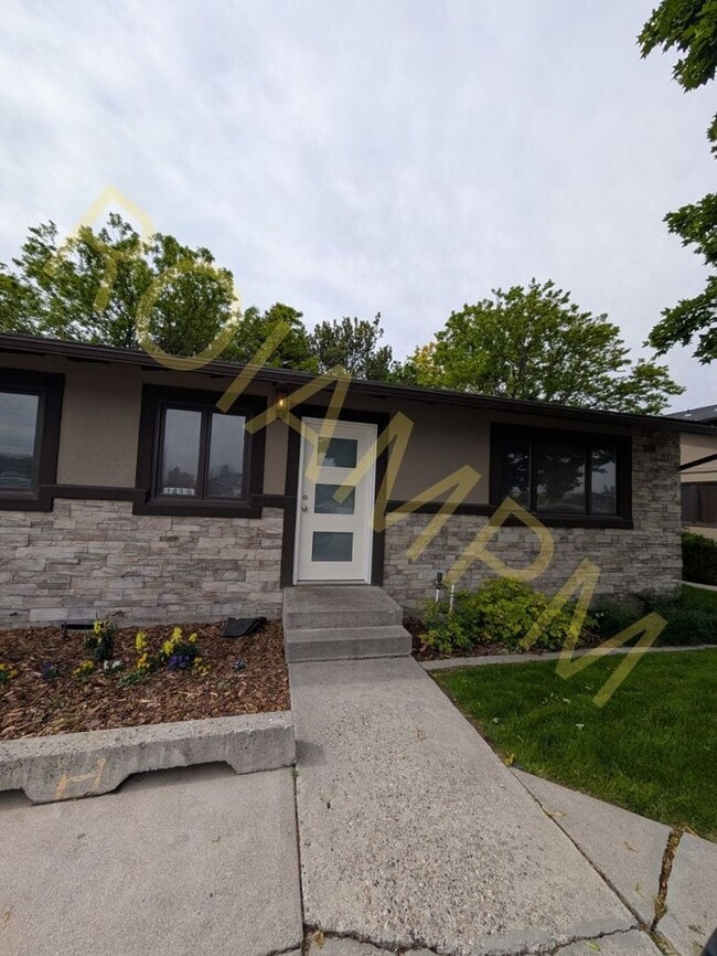 143 Robbins Ave