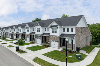 The Grove at Kennesaw Farms in Gallatin, TN - Foto de edificio - Building Photo