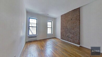 212 E 85th St in New York, NY - Building Photo - Building Photo