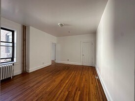 24 Rock St in Jersey City, NJ - Building Photo