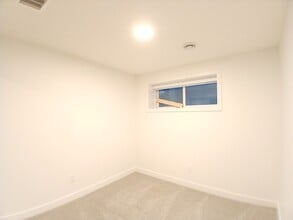 5100 River’s Edge Wy NW in Edmonton, AB - Building Photo - Building Photo