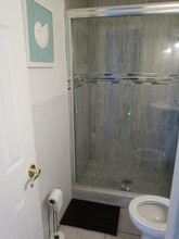 5127 Burnham Pl in Greenacres, FL - Foto de edificio - Building Photo