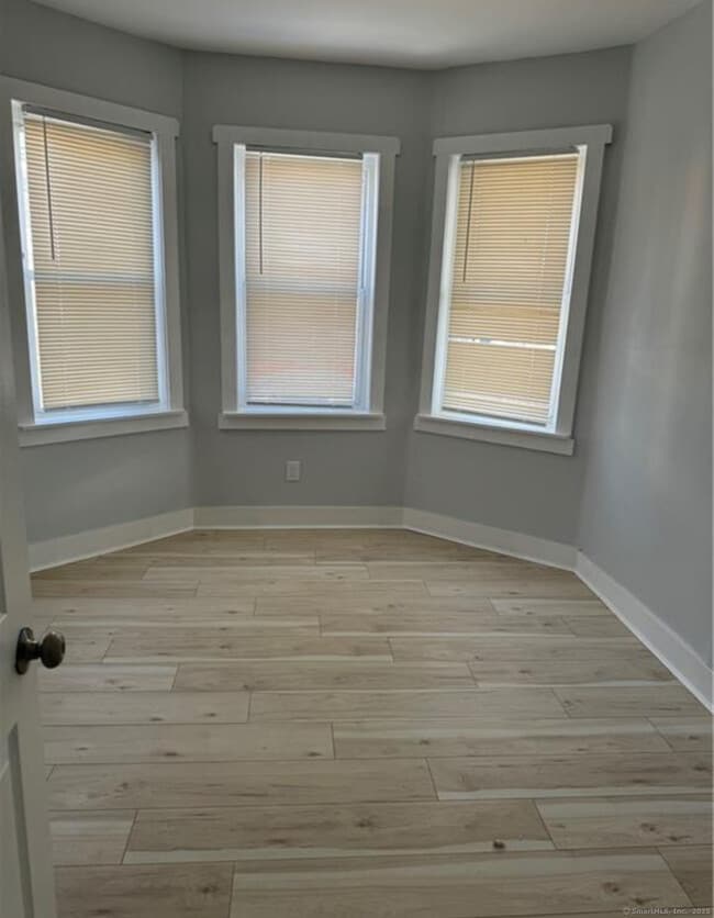 46 Dewitt St in New Haven, CT - Foto de edificio - Building Photo
