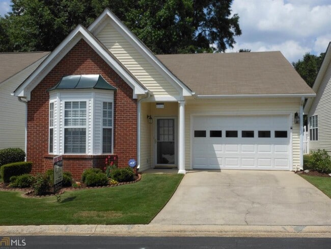 property at 2310 Applegate Ln