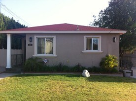 2421 Rockefeller Ln in Redondo Beach, CA - Building Photo