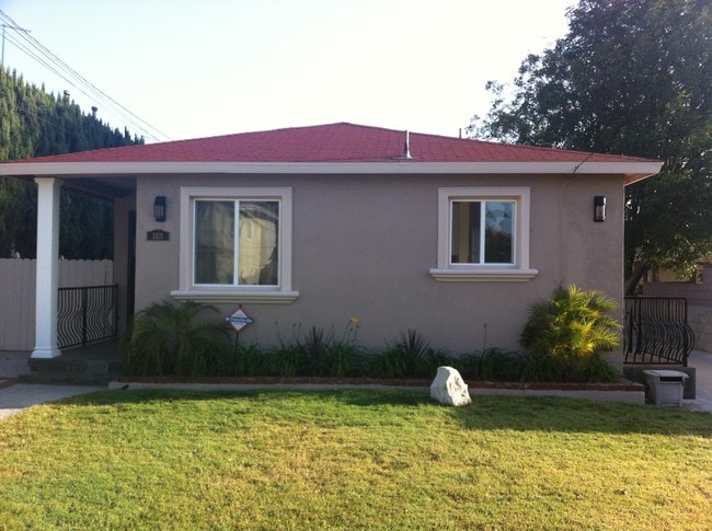 property at 2421 Rockefeller Ln