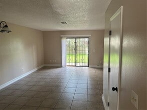 135 Jones Ln in Kissimmee, FL - Building Photo - Building Photo