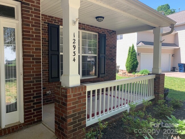 12934 Windy Lea Ln in Huntersville, NC - Foto de edificio - Building Photo