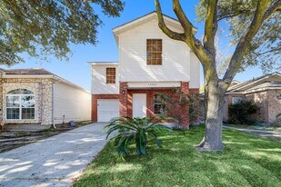 15529 Aiken Ln in Houston, TX - Building Photo