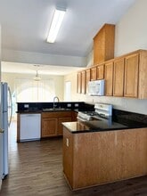 540 Lexington Ct in Los Banos, CA - Building Photo - Building Photo