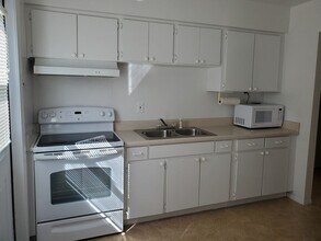 9 Temple Ct in Lehigh Acres, FL - Building Photo - Building Photo