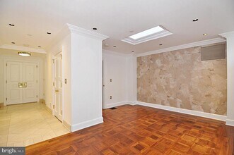 3030 K St NW in Washington, DC - Building Photo - Building Photo