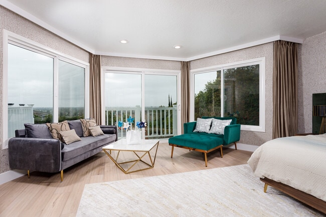 18826 Winnwood Ln in Santa Ana, CA - Foto de edificio - Building Photo