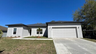 1275 Torrington St SE in Palm Bay, FL - Building Photo