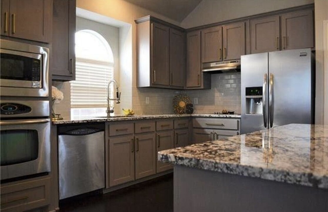11645 Wild Pear Ln in Fort Worth, TX - Building Photo