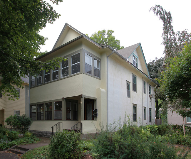 3108 Humboldt Ave S in Minneapolis, MN - Foto de edificio - Building Photo