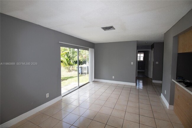 property at 825 SW 10th St