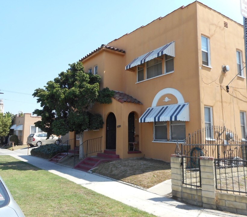 4036 Montclair St in Los Angeles, CA - Foto de edificio