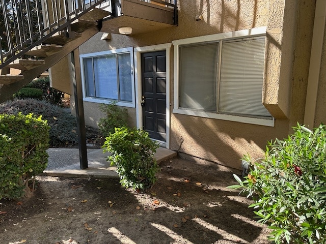 325 Standiford Ave in Modesto, CA - Building Photo - Building Photo