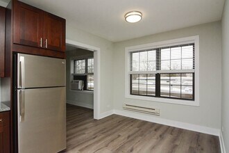 730 St Johns Ave, Unit 60 in Highland Park, IL - Foto de edificio - Building Photo