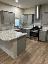 1210 N 8th St in Ballinger, TX - Building Photo - Building Photo