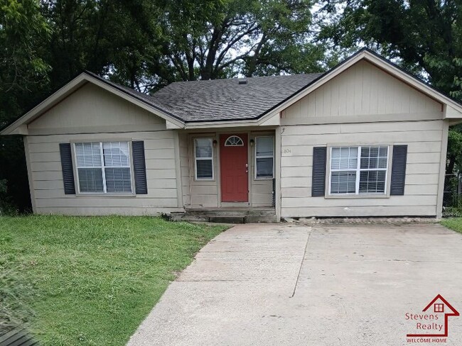 property at 1804 NW Lincoln Ave