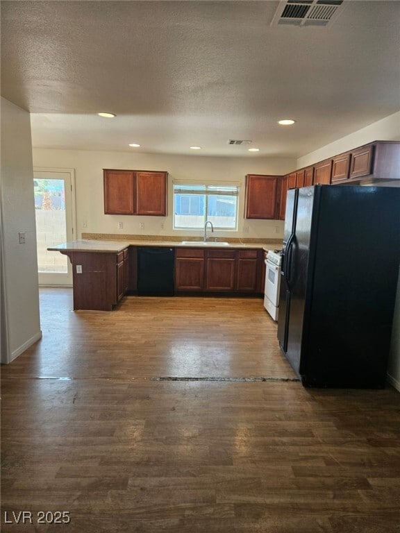 property at 5168 Emelita St