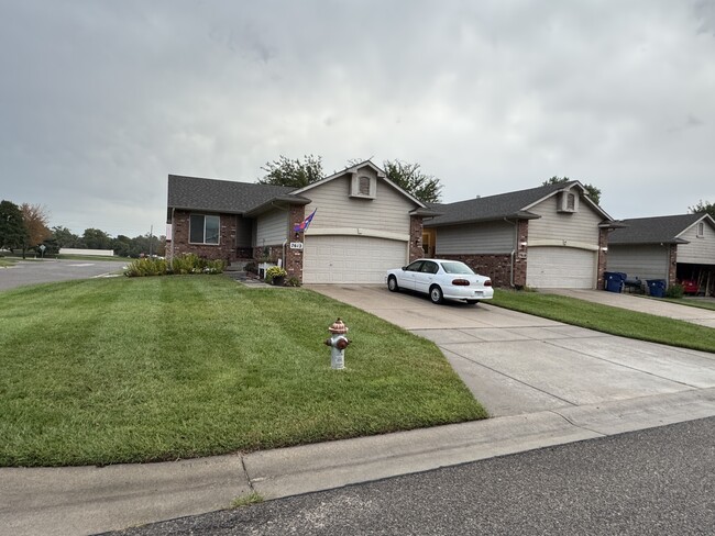 7612 W Cornelison Cir in Wichita, KS - Building Photo - Building Photo