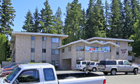 Beverly Hills Apartments in Everett, WA - Building Photo - Building Photo