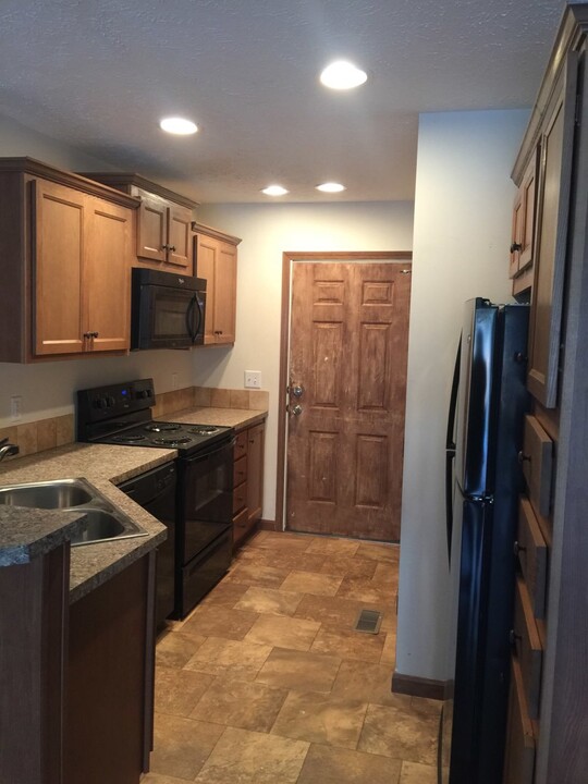 36 Central B in Bozeman, MT - Building Photo