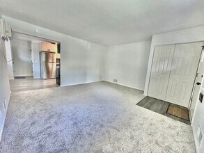 1705 Albert St N in St. Paul, MN - Building Photo - Building Photo